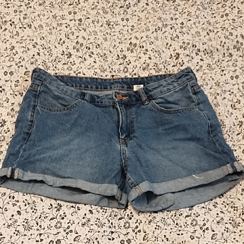 Stylish Blue Denim Women's Jean Shorts
